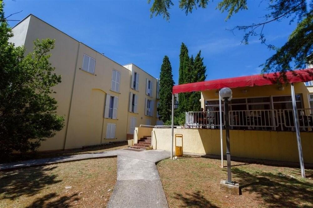 Villa Lovorka - Hotel Resort Drazica Кърк Екстериор снимка