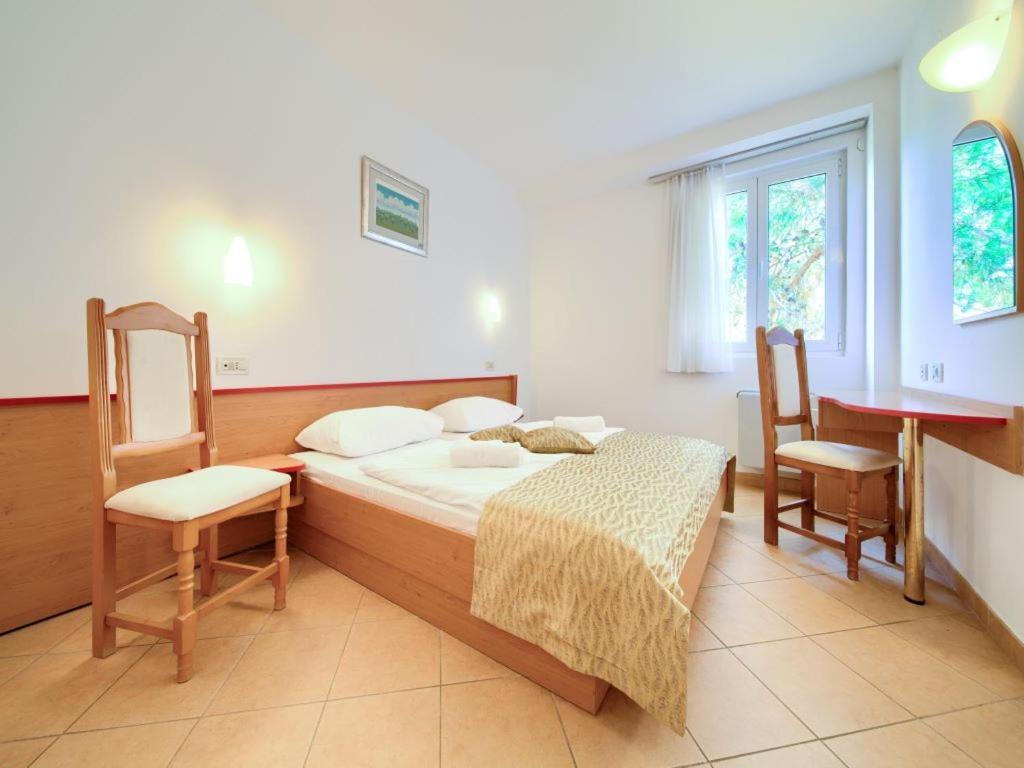 Villa Lovorka - Hotel Resort Drazica Кърк Екстериор снимка
